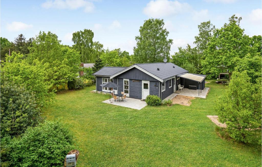 Stunning Home In Glesborg With 3 Bedrooms And Wifi