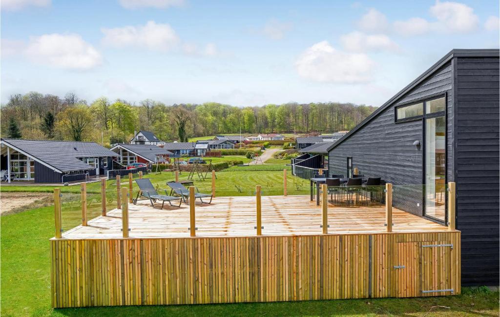 Awesome Home In Sjlund With 3 Bedrooms And Wifi photo 3