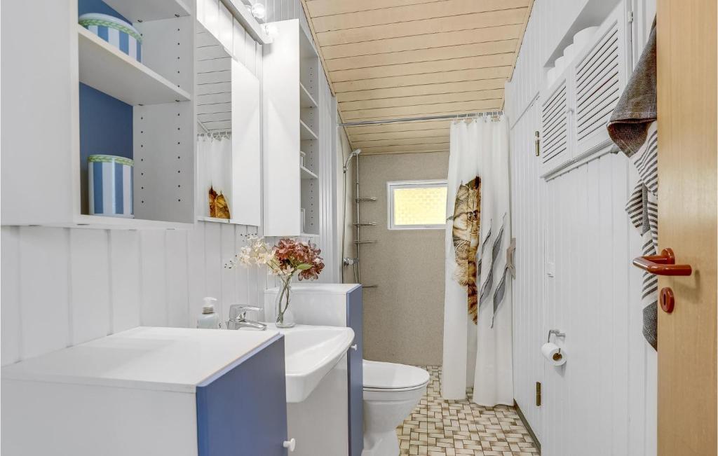 Amazing Home In Lkken With 4 Bedrooms, Sauna And Wifi photo 1