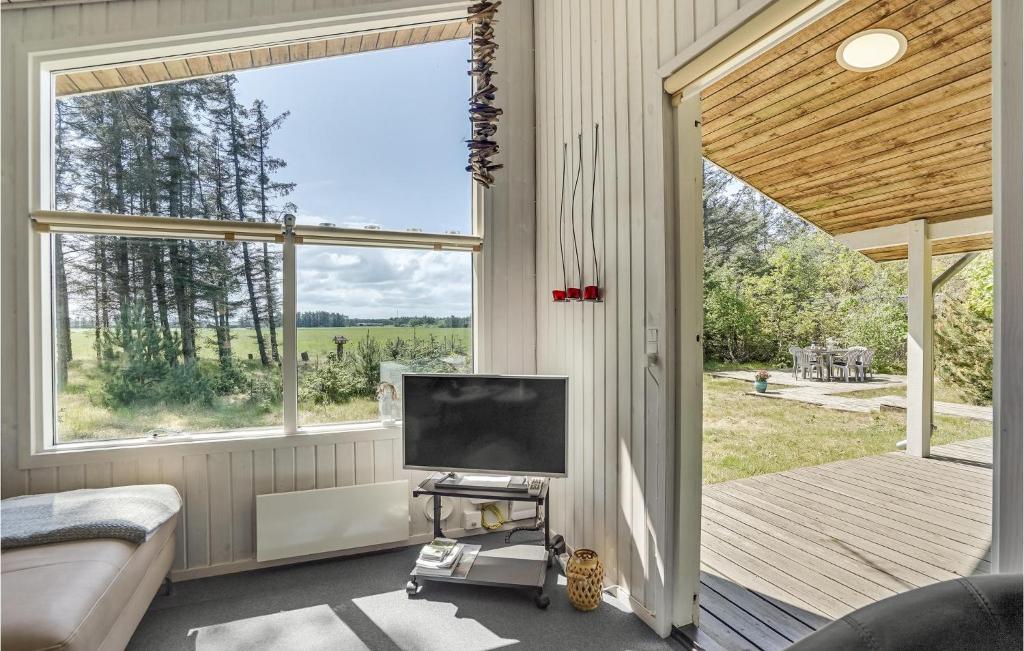 Amazing Home In Lkken With 4 Bedrooms, Sauna And Wifi photo 3