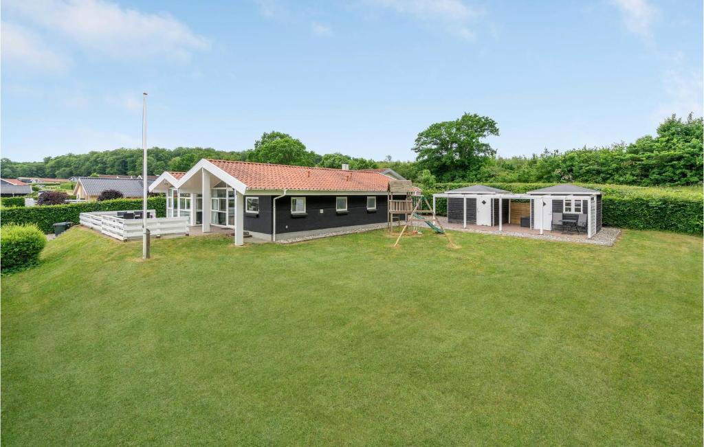Awesome Home In Sjlund With 3 Bedrooms, Sauna And Wifi photo 3