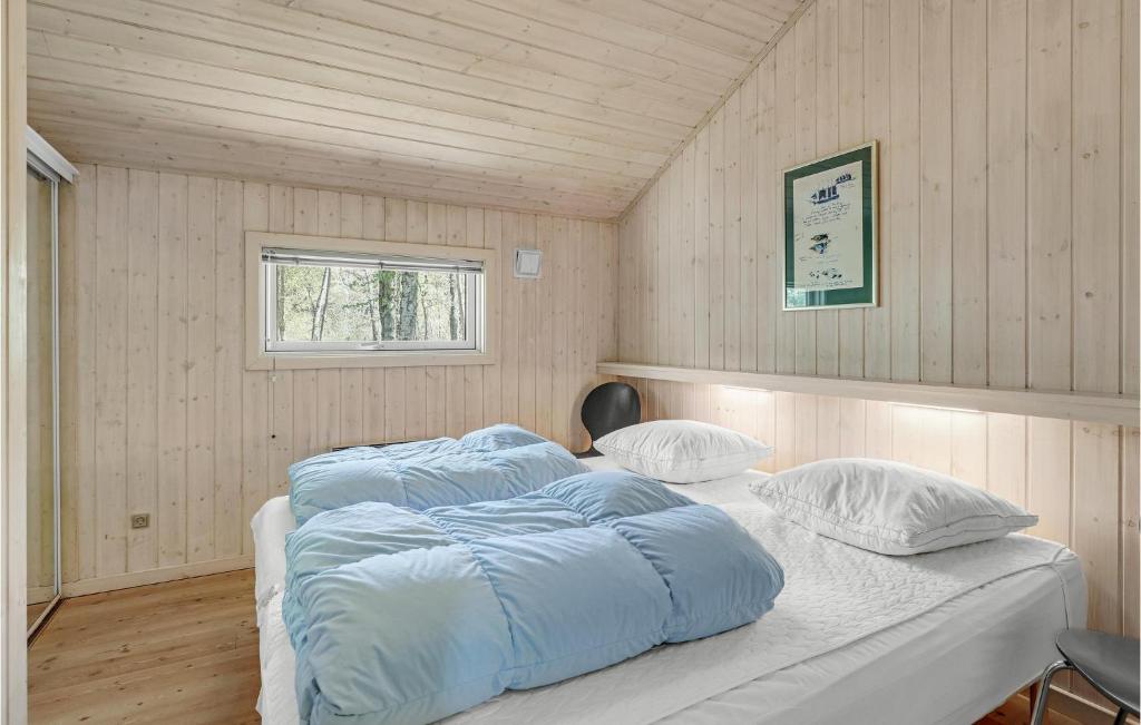 Amazing Home In Nex With 4 Bedrooms, Sauna And Wifi photo 4