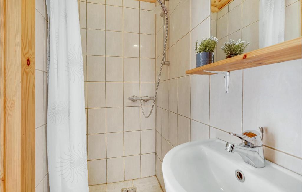 Awesome Home In Tranekr With Outdoor Swimming Pool, Wifi And 2 Bedrooms photo 4