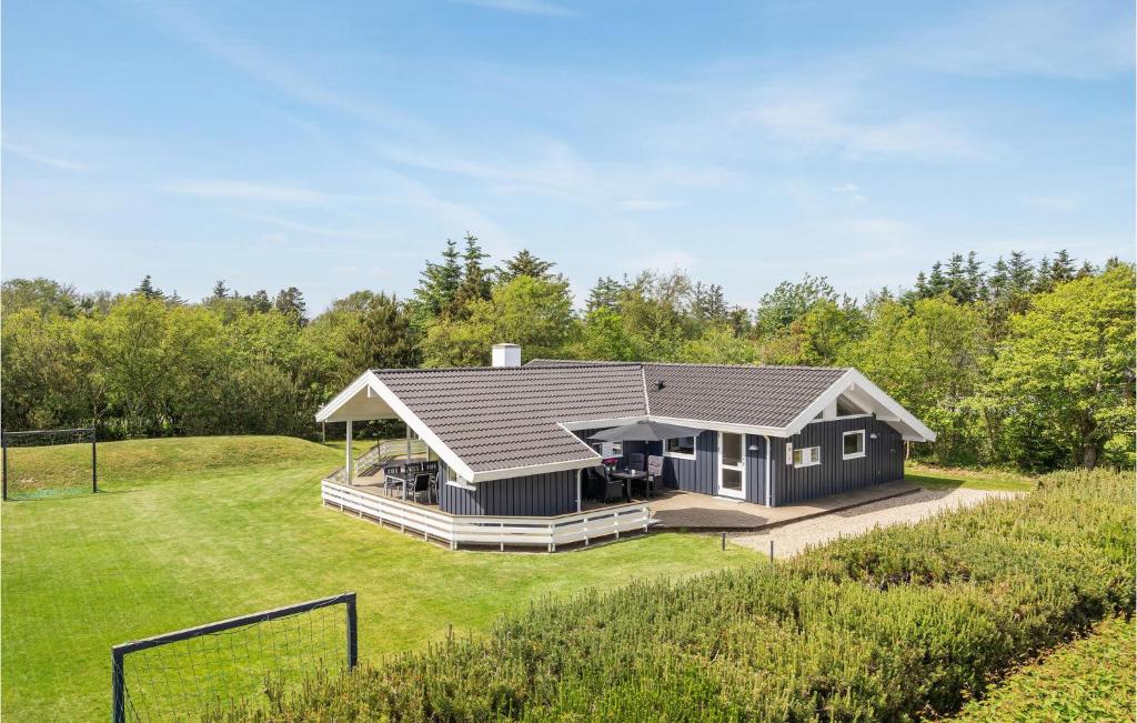 Beautiful Home In Blvand With 3 Bedrooms, Sauna And Wifi