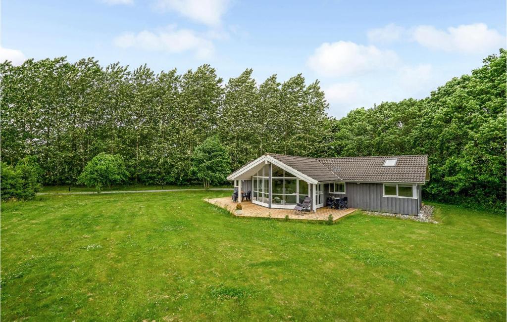 Stunning Home In Vemb With 4 Bedrooms, Sauna And Wifi