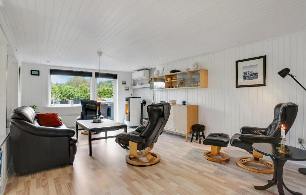 Awesome Home In Hals With 3 Bedrooms And Wifi photo 2