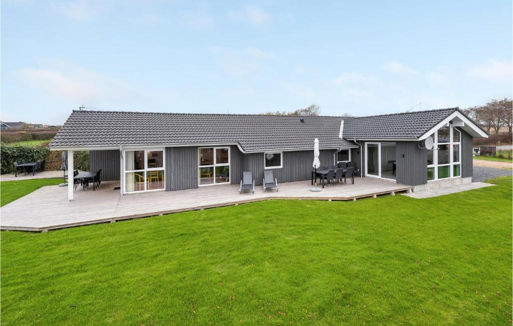Beautiful Home In Vinderup With 5 Bedrooms, Sauna And Wifi