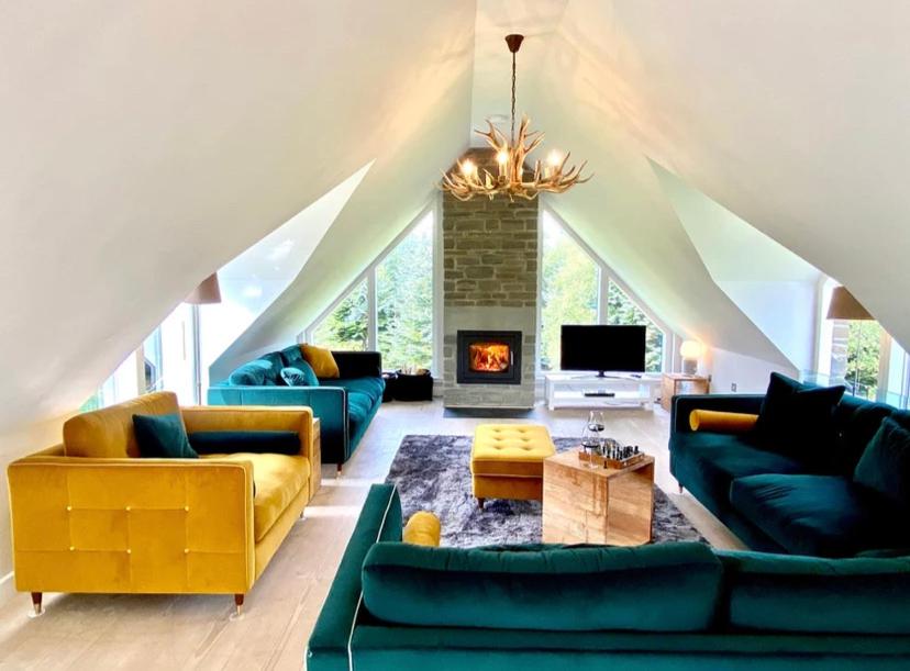The Lodge at Muir Estate - Tap to explore photos