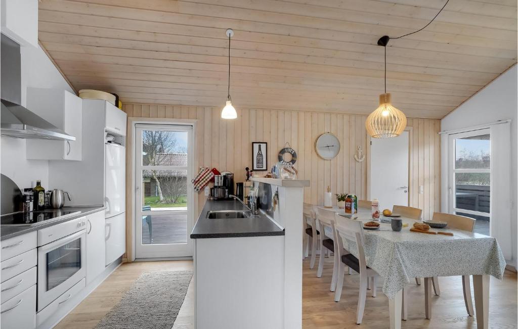 Stunning Home In Hurup Thy With Sauna, Wifi And 3 Bedrooms photo 2