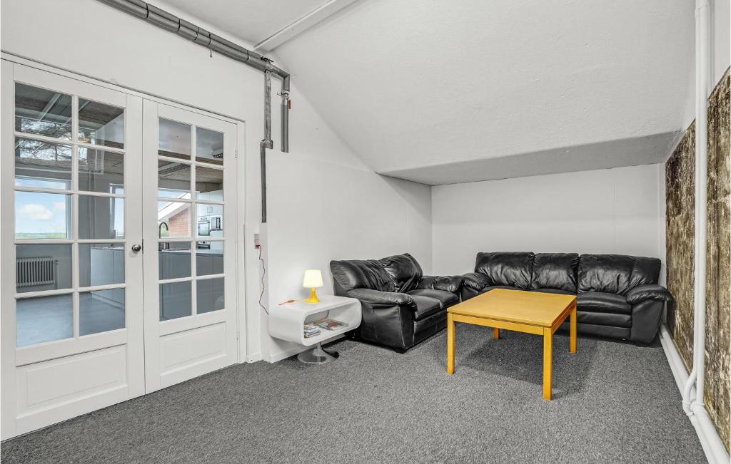 Beautiful Home In Hanstholm With 14 Bedrooms, Sauna And Wifi photo 4