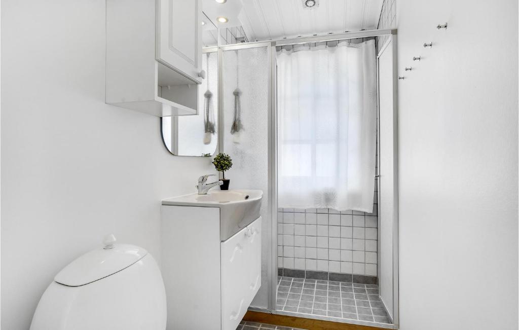 Beautiful Home In Hjslev With 2 Bedrooms photo 4