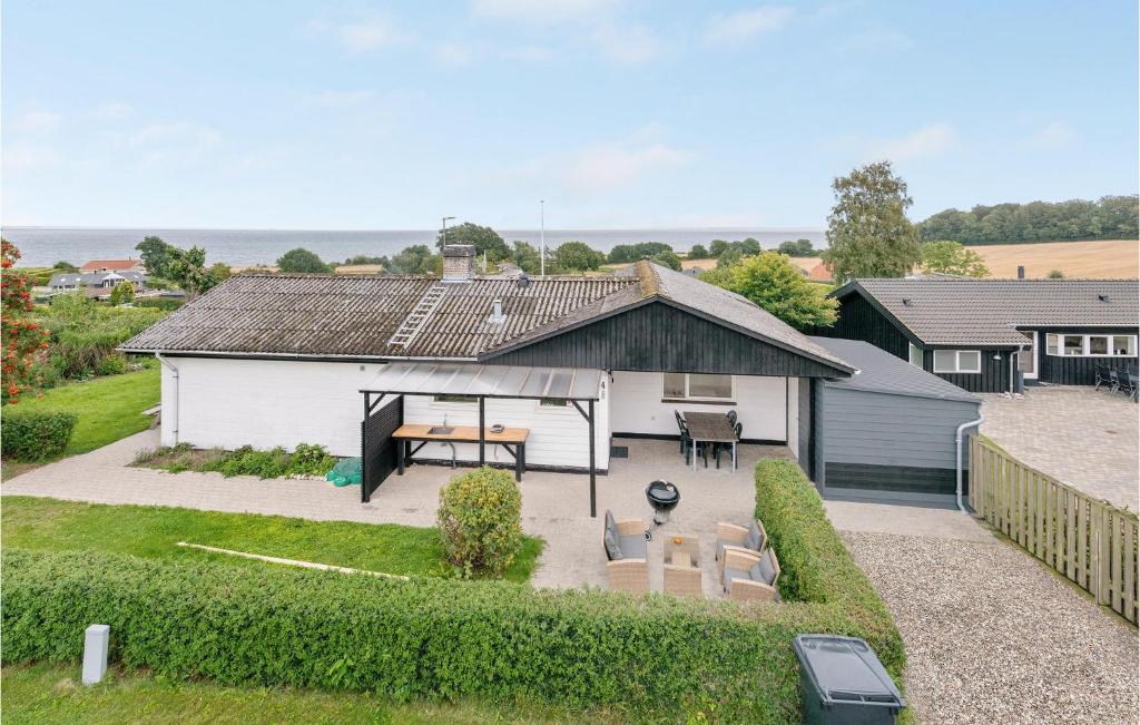 Stunning Home In Augustenborg With 3 Bedrooms And Wifi