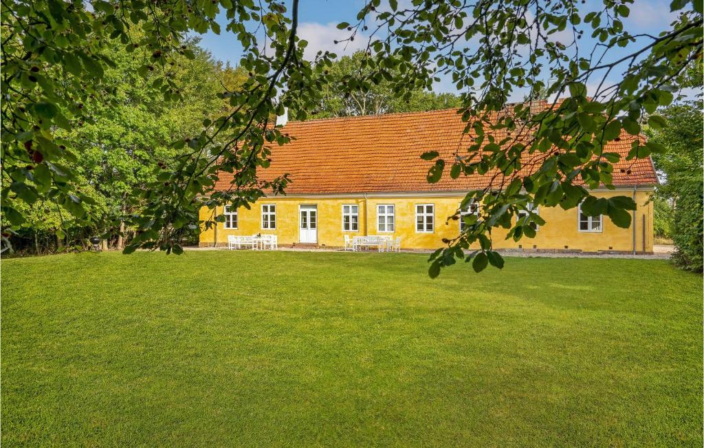 Beautiful Home In Kvrndrup With 6 Bedrooms And Wifi photo 4