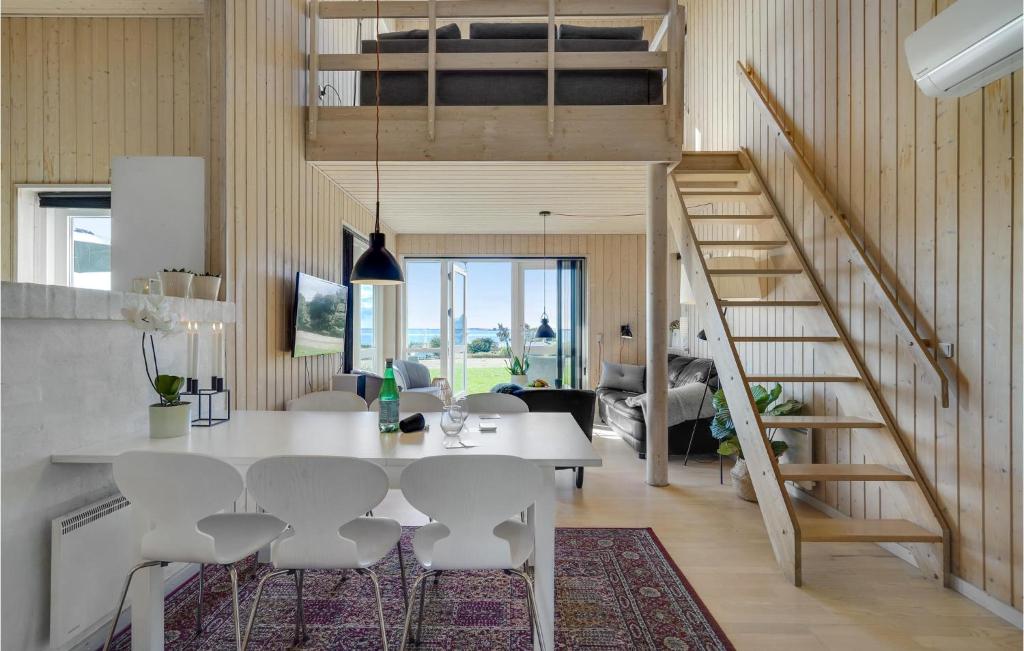 Awesome Home In Faaborg With 3 Bedrooms, Sauna And Wifi photo 2