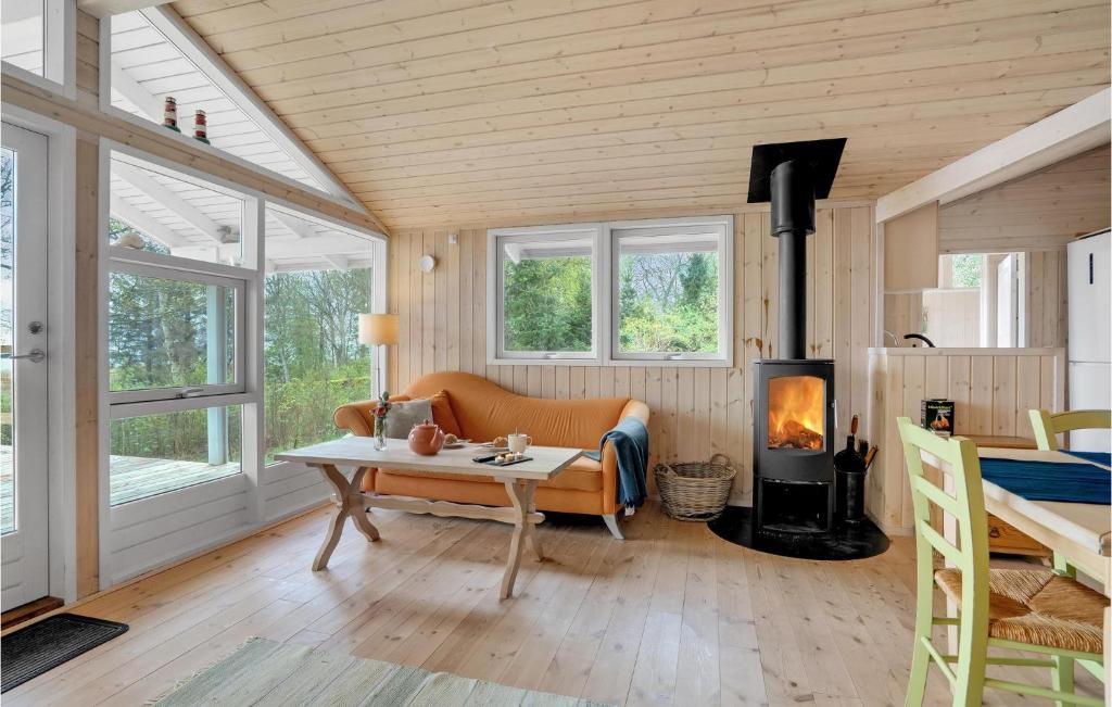 Amazing Home In Storvorde With 4 Bedrooms And Wifi photo 4