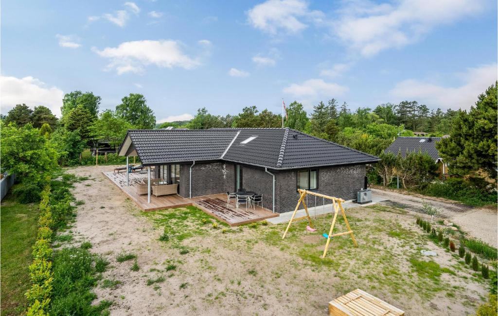 Amazing Home In Juelsminde With Sauna, 5 Bedrooms And Wifi
