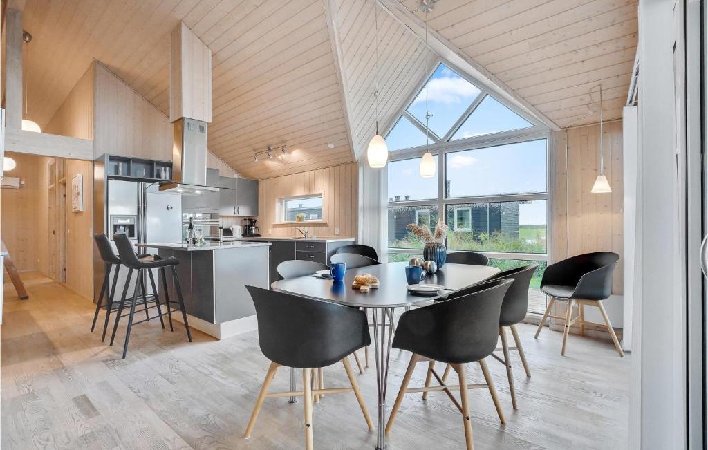 Stunning Home In Hvide Sande With 3 Bedrooms, Sauna And Wifi photo 3