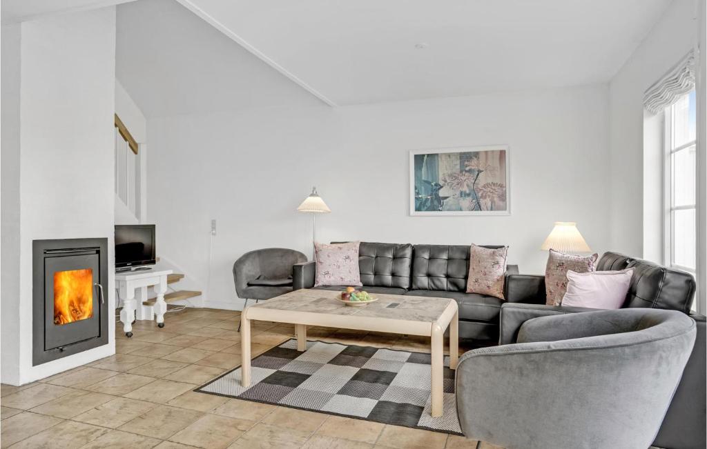 Nice Home In Brenderup Fyn With 3 Bedrooms, Sauna And Wifi photo 3