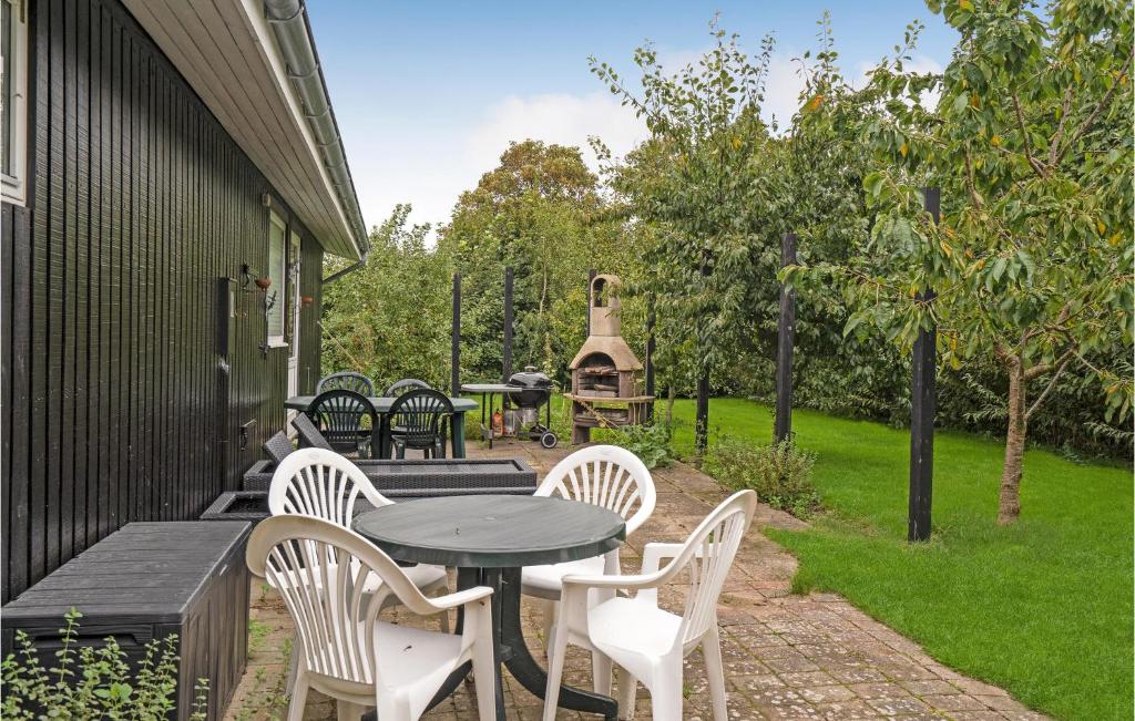 Awesome Home In Assens With 3 Bedrooms, Sauna And Wifi photo 2