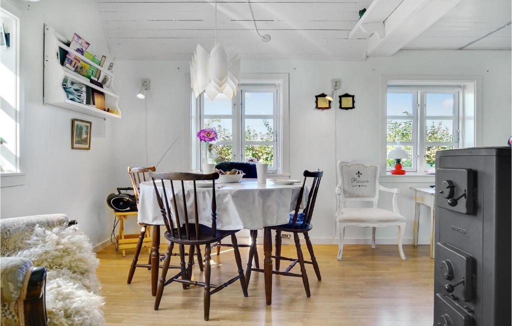 Awesome Home In Torrig L With 2 Bedrooms And Wifi photo 3