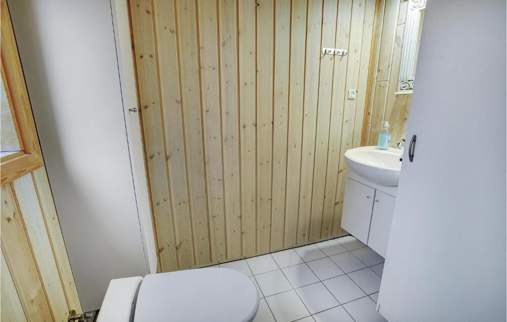 Nice Home In Rdby With 4 Bedrooms, Sauna And Wifi photo 3