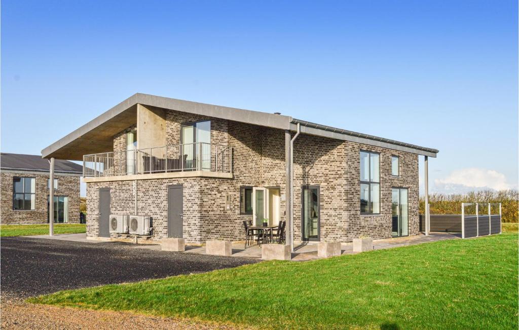 Awesome Home In Ringkbing With 3 Bedrooms And Wifi