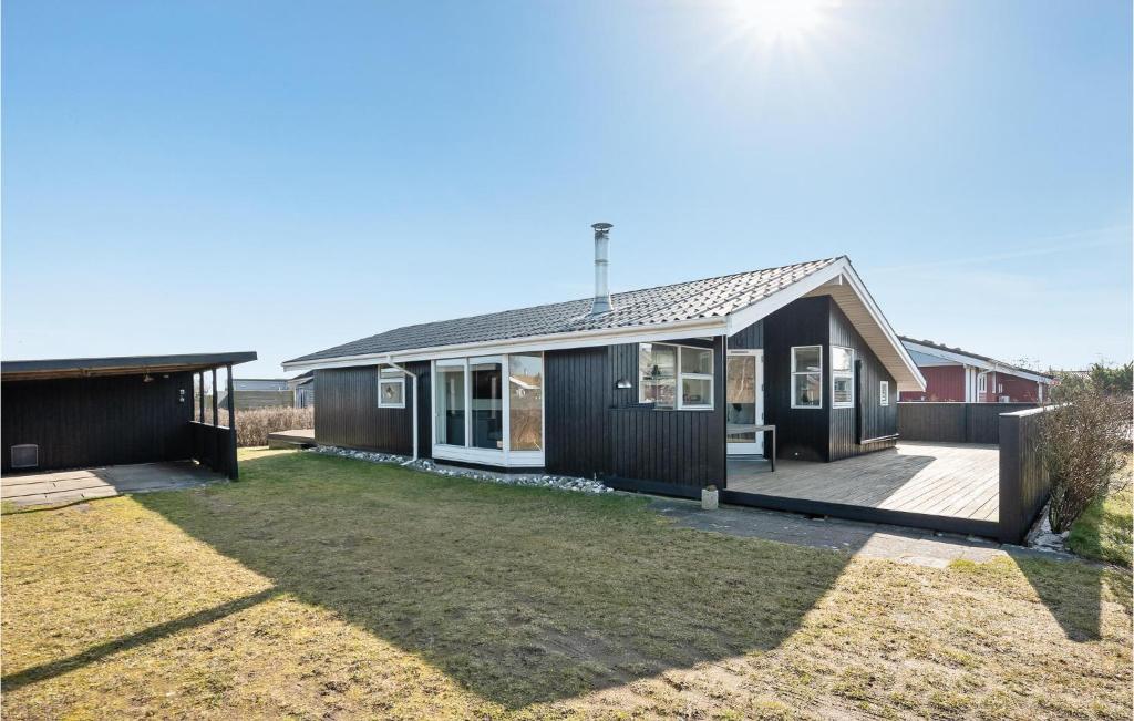 Awesome Home In Juelsminde With 3 Bedrooms And Wifi