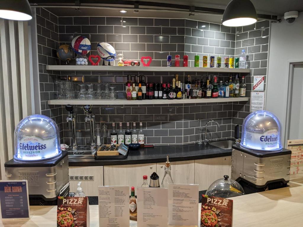 F&B
