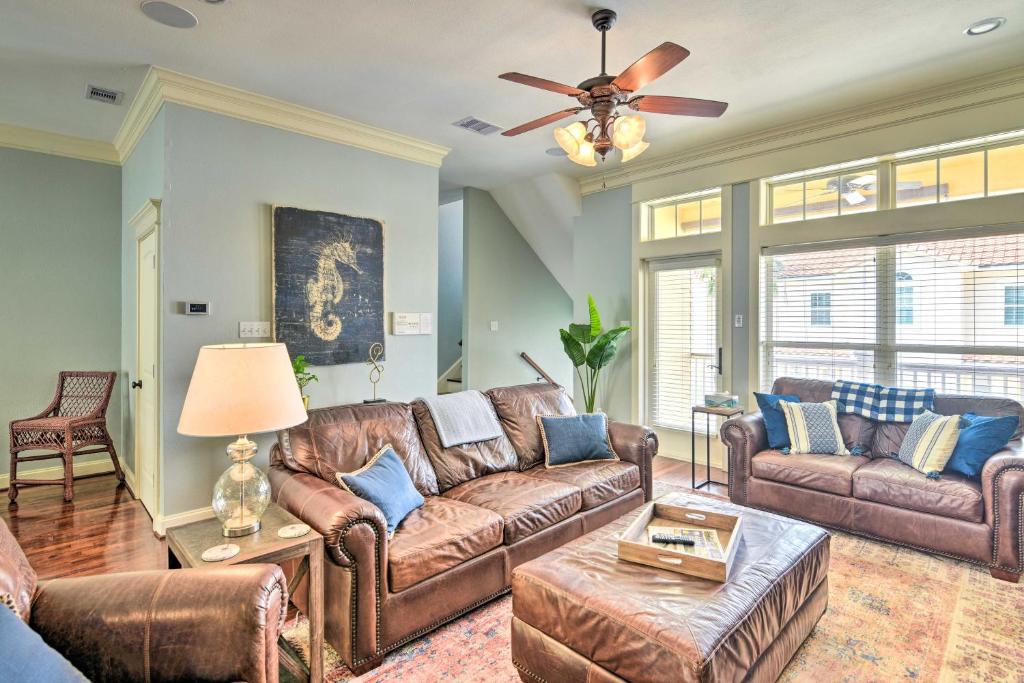 Corpus Christi Townhome Less Than half Mi to Beach! photo 3