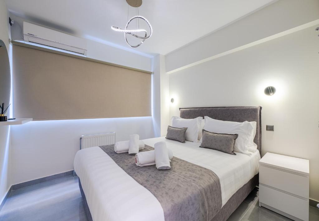 Acropolis Cozy Apartments - Tap to explore photos