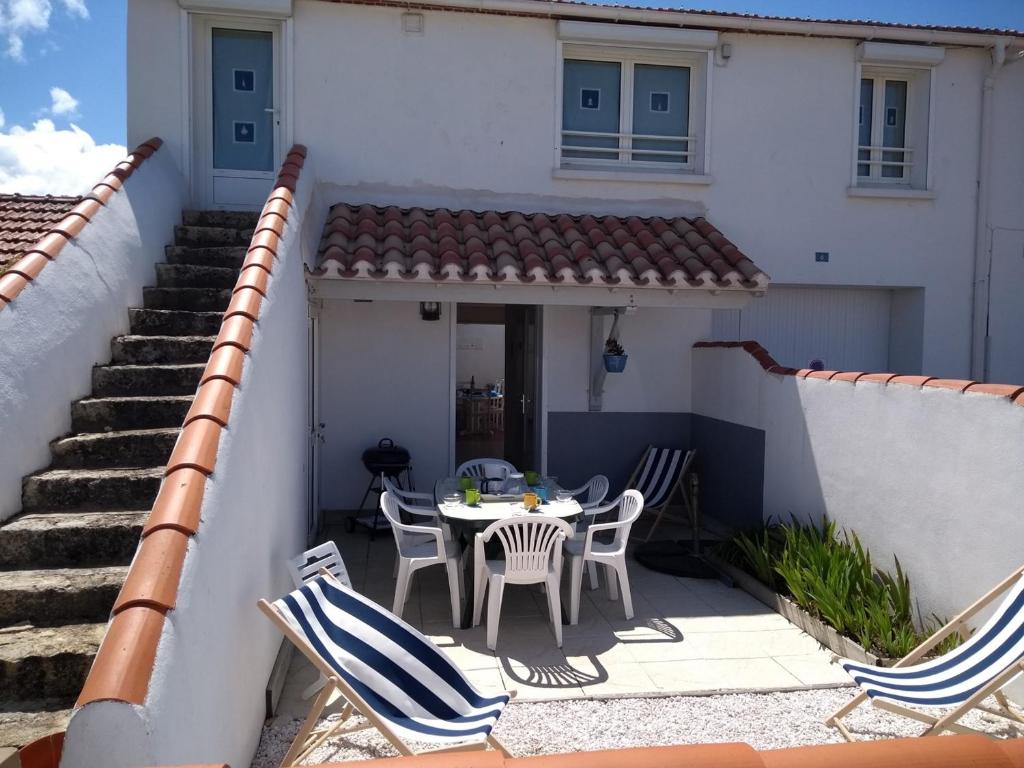 Maison La Guérinière, 4 pièces, 6 personnes - FR-1-224B-42 photo 2
