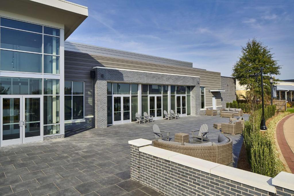 Hyatt Place Wilmington Riverfront photo 3