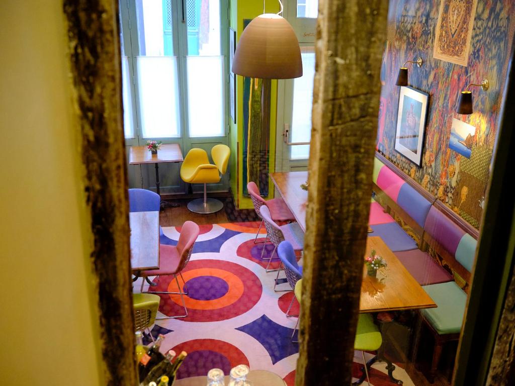 Hotel du Petit Moulin photo 3