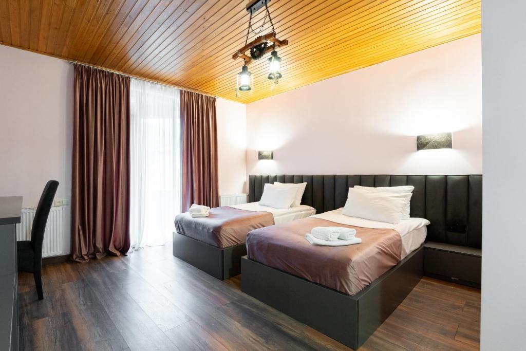Hotel Mansarda Mestia - Tap to explore photos