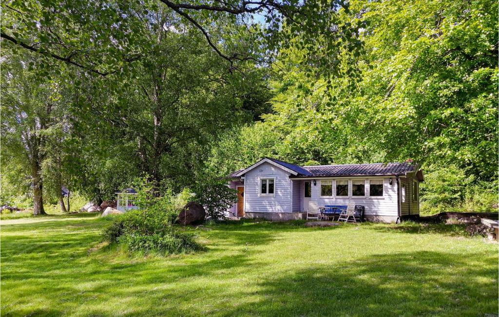 Beautiful Home In Fjlkinge With 3 Bedrooms And Wifi