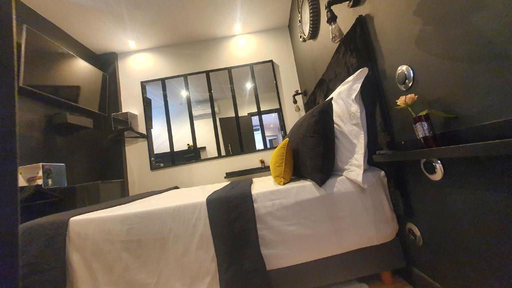 Côté mer au Vieux-Port Marseille proche Flamme olympique et Jeux olympiques 2024 appartement jusqu'à 6 personnes photo 2