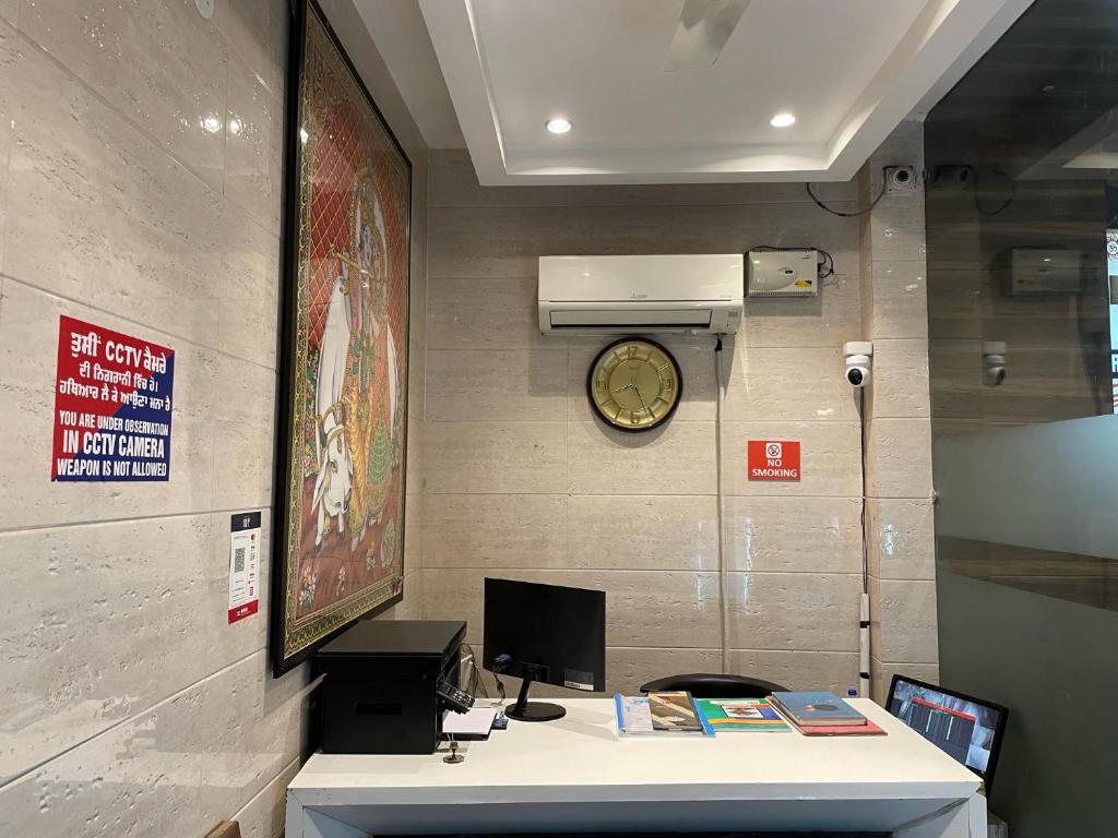 Shree Krishna Hotels photo 2