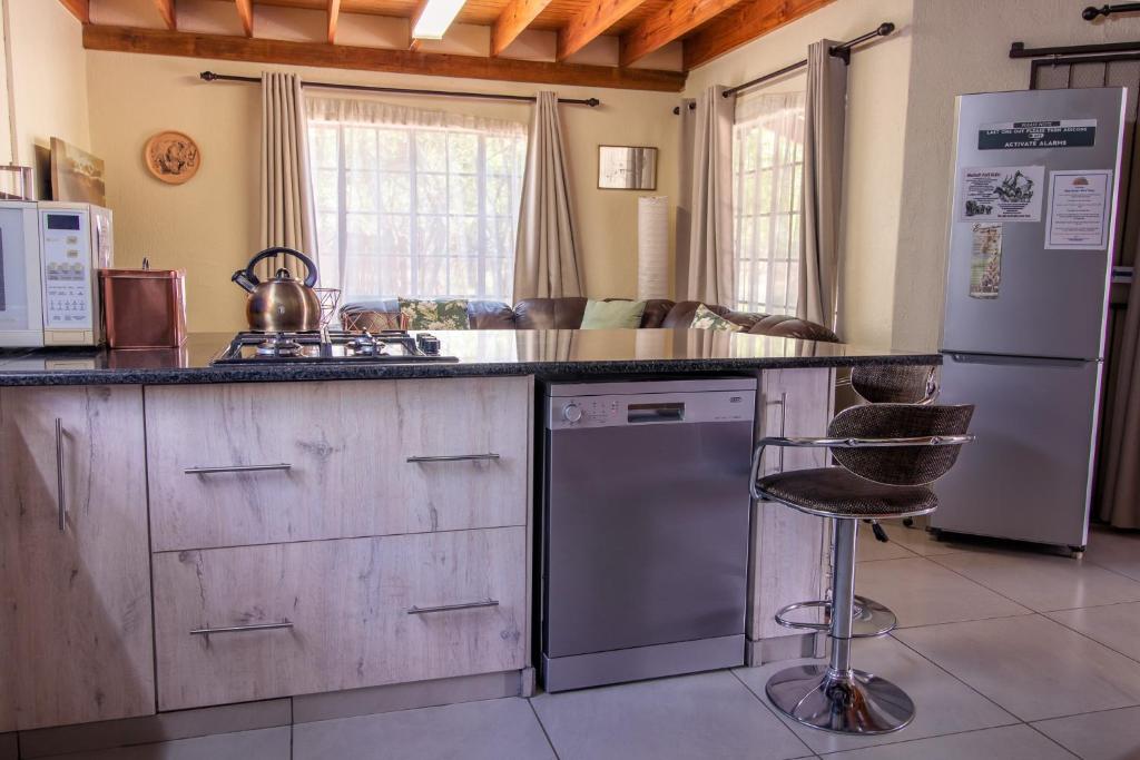 515 on Warthog by the River photo 4