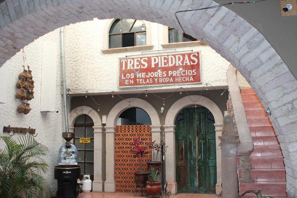Hotel Tres Piedras photo 4