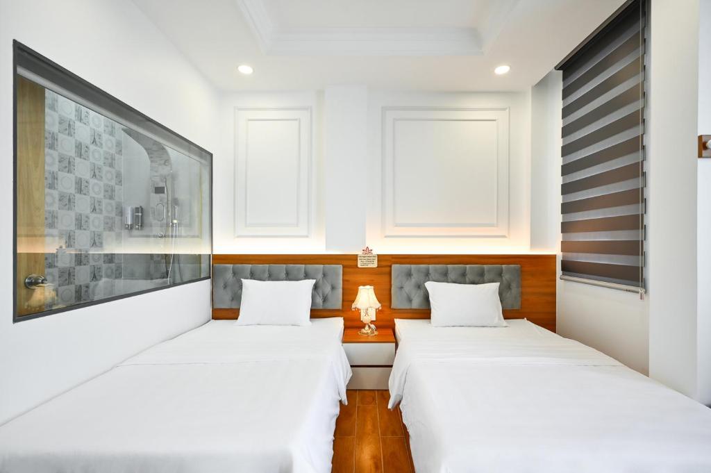 Lotus Airport Hotel Saigon