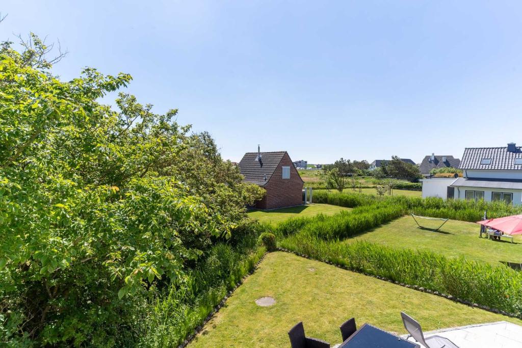 Haus-Eriel-EG-rechts photo 1
