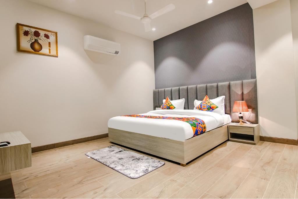 FabHotel Prime K9 Grand photo 3