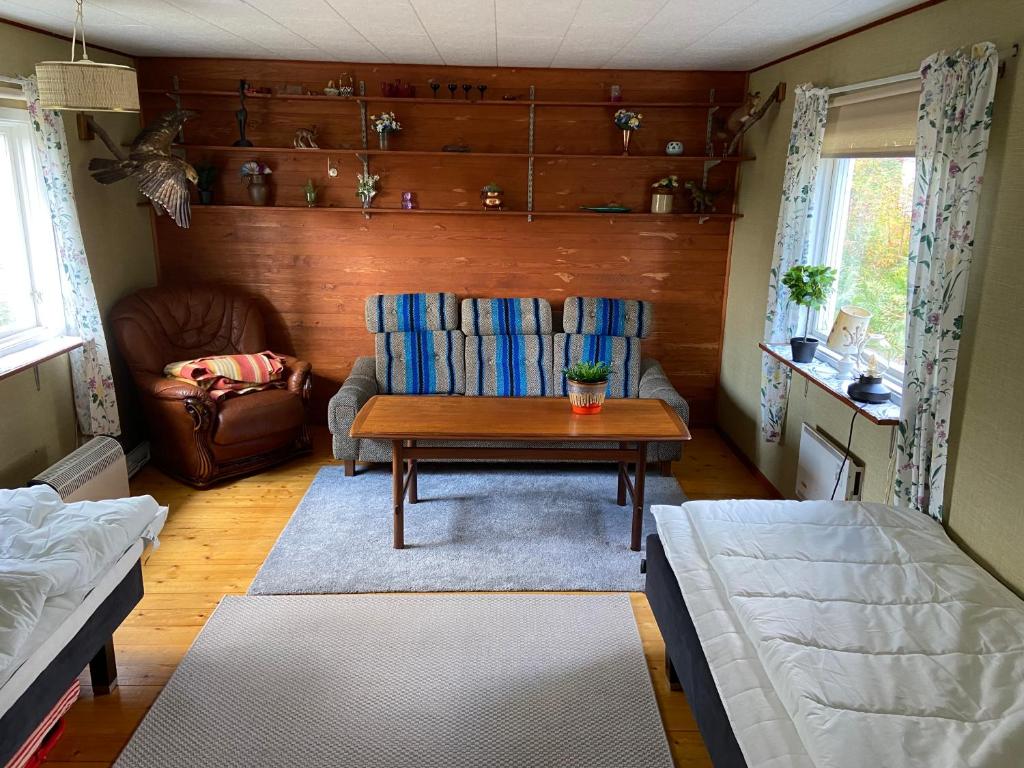 Trevlig Röd liten stuga photo 1