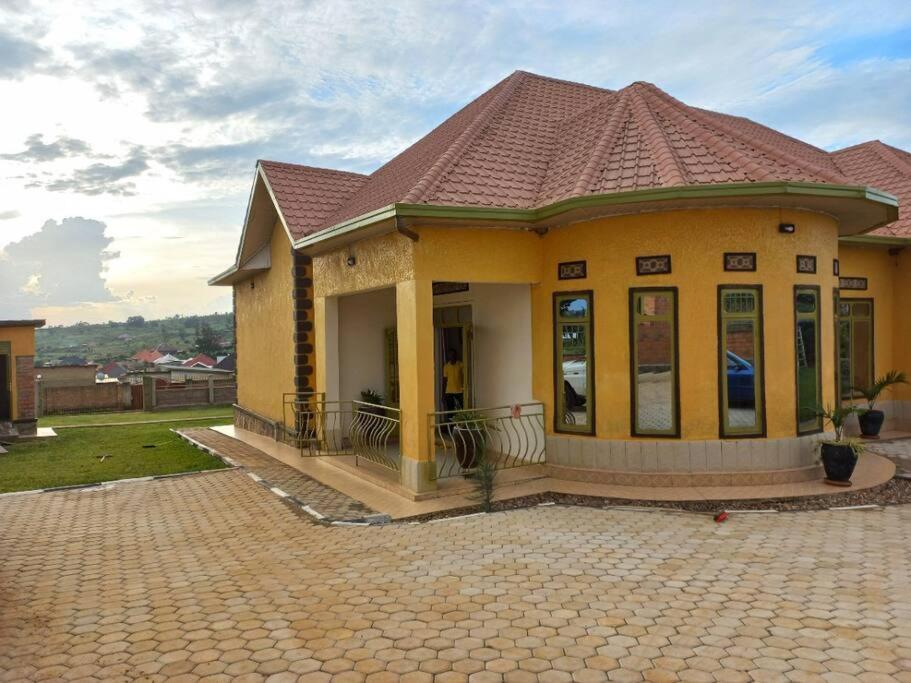 Cheerful Villa Nyamata
