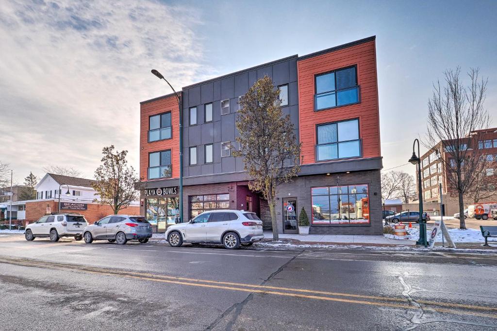 Winter Escape! Downtown Traverse City Condo photo 2