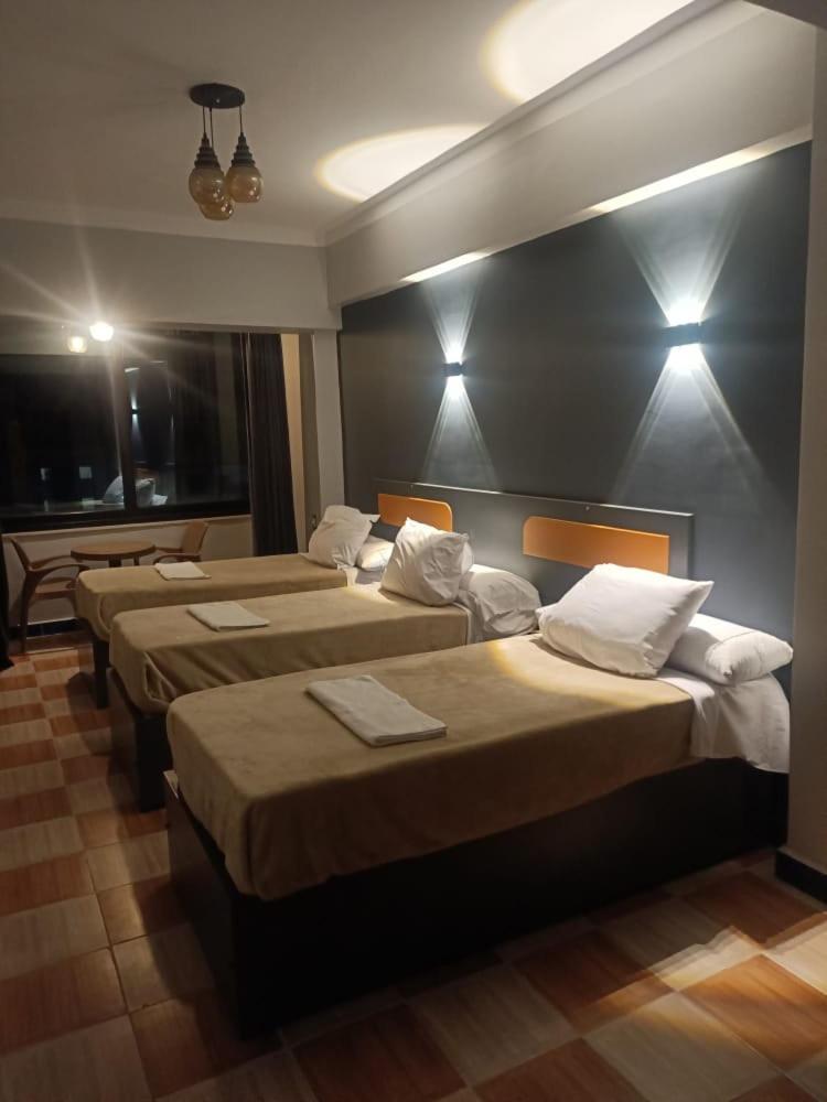 Royal Hotel photo 2