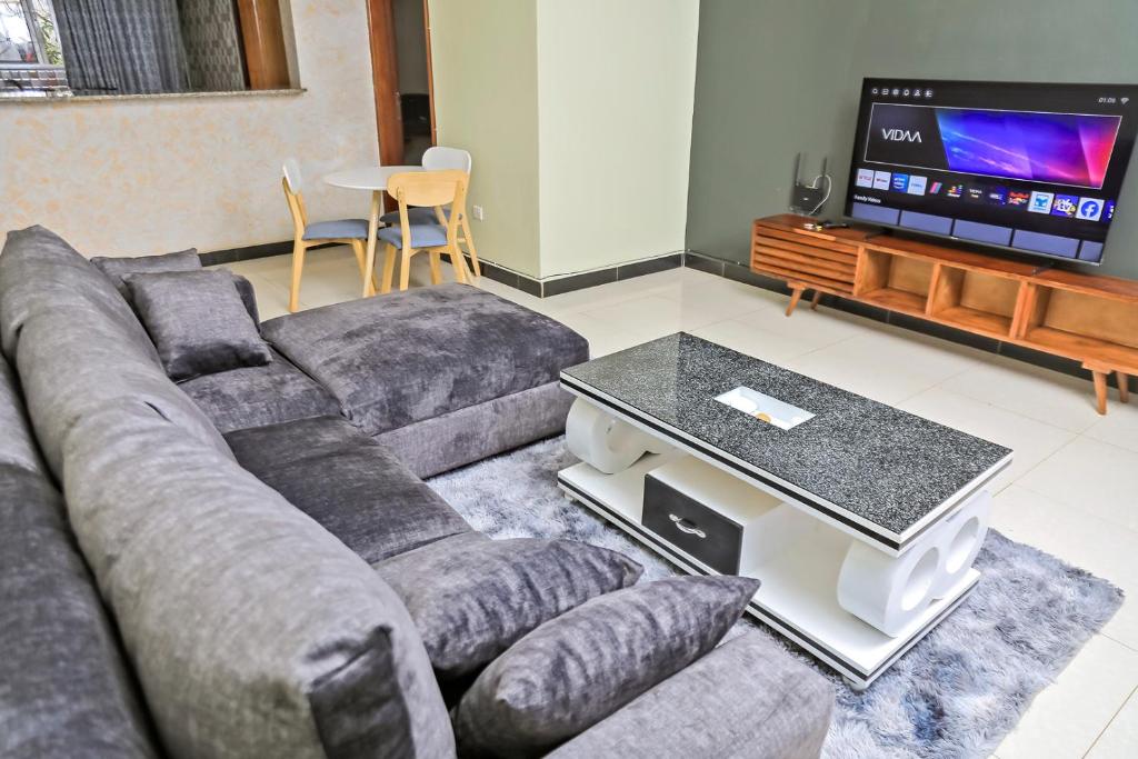 Cozy 2B&B with Free Airport Pick up & Drop off photo 3