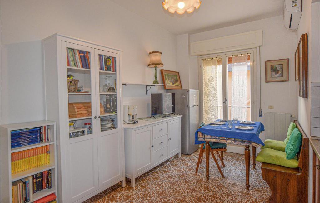 Nice Apartment In Marina Di Castagneto C With 1 Bedrooms And Wifi photo 3