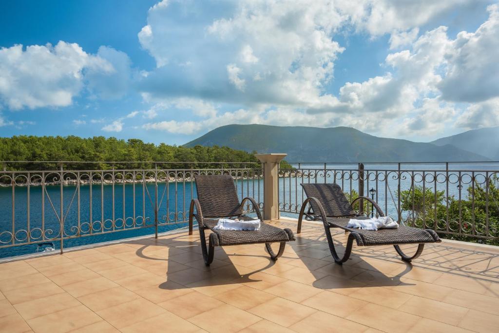 Captain's Quarters at Fiscardo Waterfront-feel the breeze photo 1