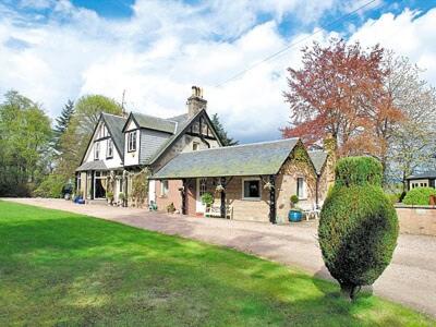 Croiscrag Cottage